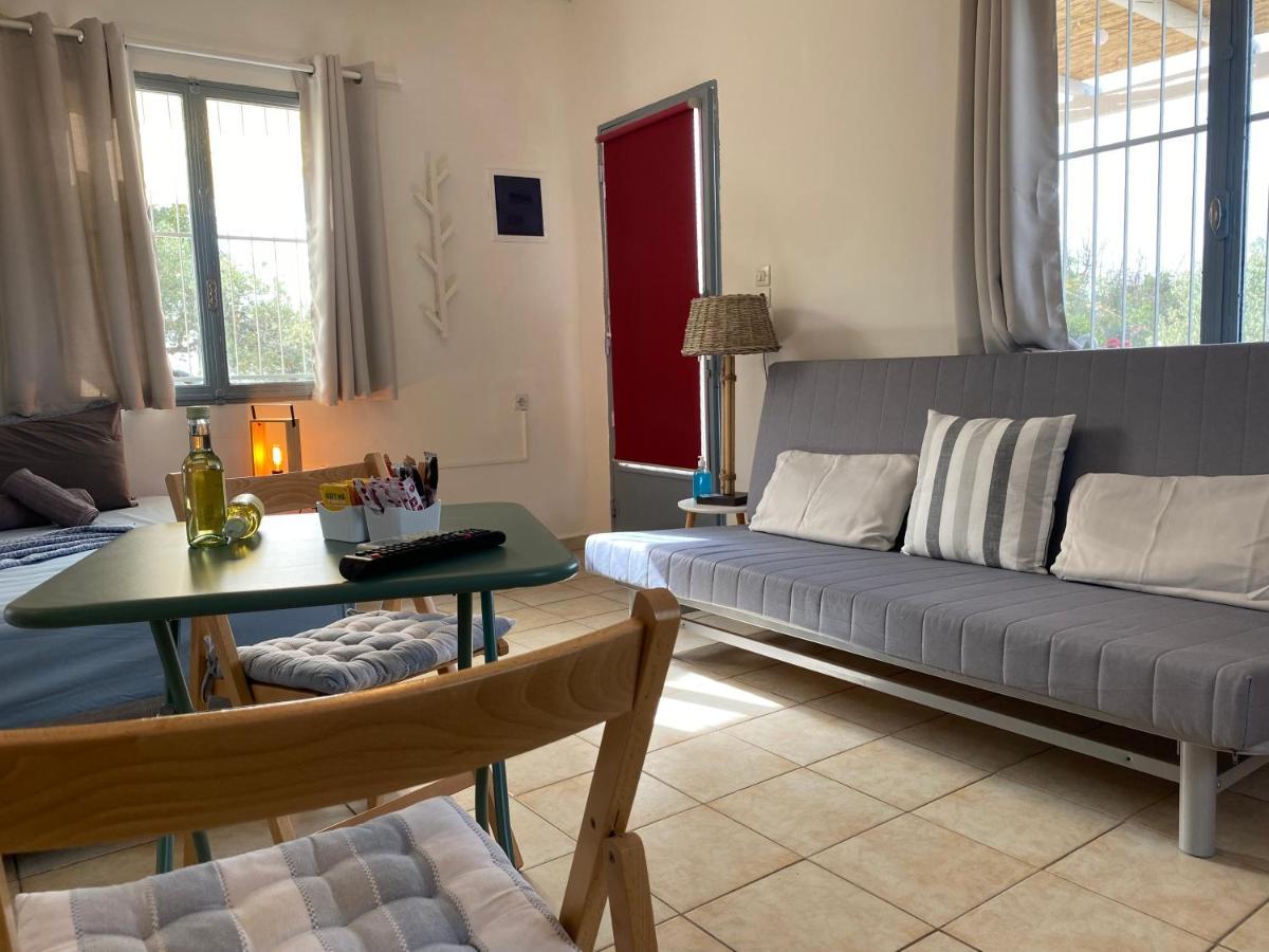 Villa Olive Hill Private House à Poros Town Extérieur photo